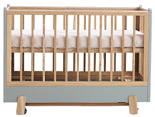Детская кроватка Фабрика Облаков Onlybaby Scandi маятник продольный серый